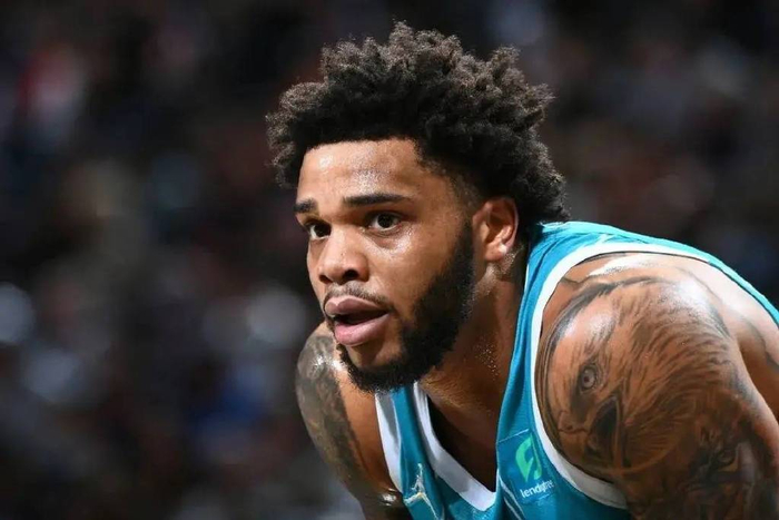 OD资讯：150万镑报价杨贤俊搅动边锋转会风云